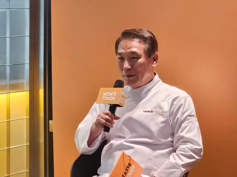 간담회에 참석한 후덕죽 셰프가 기자들의 질문에 답하는 모습. (사진=황태규 기자)