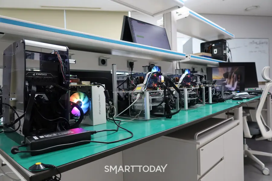 세미파이브 소프트웨어(SW) 테스트 장비.