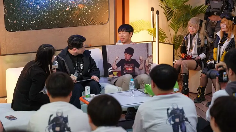 '우중 대표와 함께하는 토크쇼'에서 지휘관들과 소통하는 우중 대표