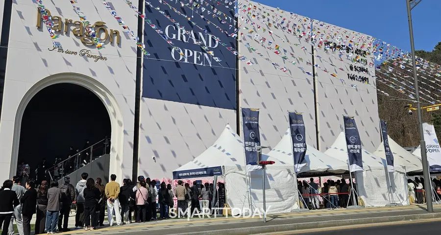 ‘검단호수공원역 파라곤’ 견본주택 외부 (사진제공=동양건설산업)