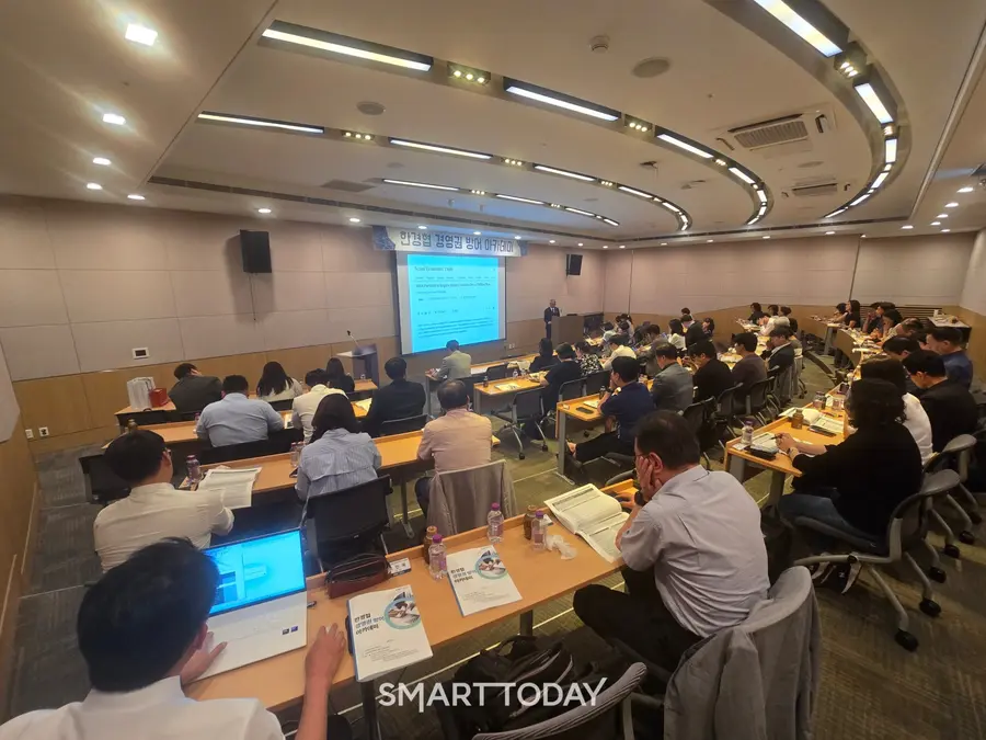 마사키 요시히사 일본경제단체연합회 소셜 커뮤니케이션국 본부장은 한국경제인협회가 주최한 경영권 방어 아카데미에서 강연을 했다.