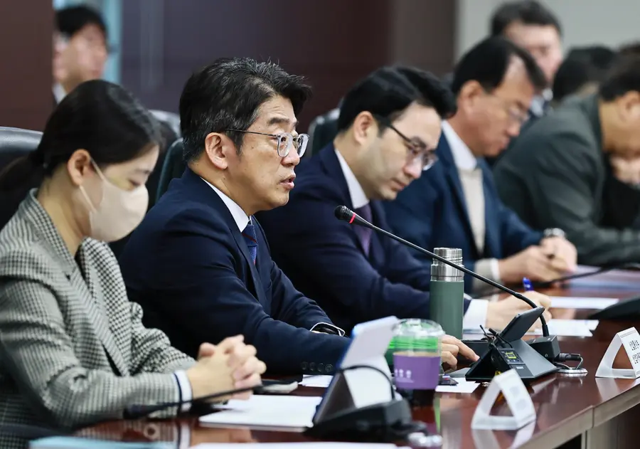 석유제품 수급 대책회의에서 발언하는 양기욱 산업통상부 산업자원안보실장. 연합뉴스