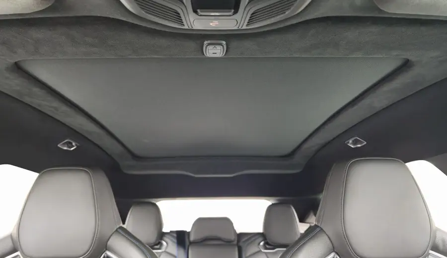르노 필랑트(Renault FILANTE) 전동 선쉐이드 장착 이미지. 르노코리아 제공