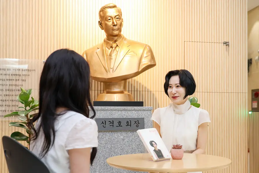 장혜선 롯데재단 이사장이 스마트투데이와 인터뷰하고 있다.